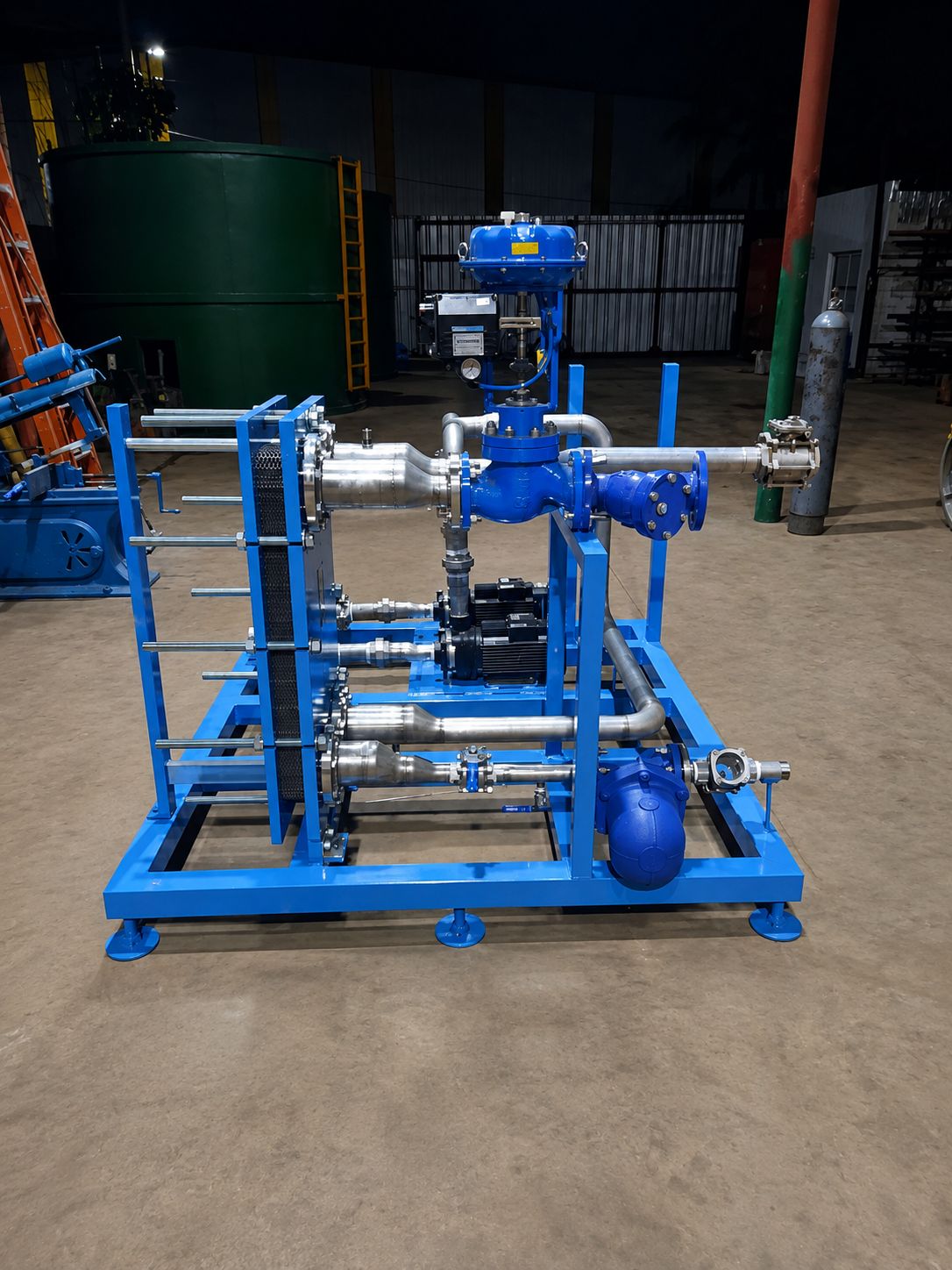 Conjunto industrial con piezas y componentes metálicos fabricado por CM